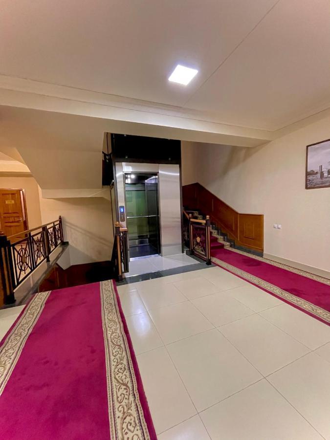 Hotel Plaza Viktoria Gyumri Extérieur photo