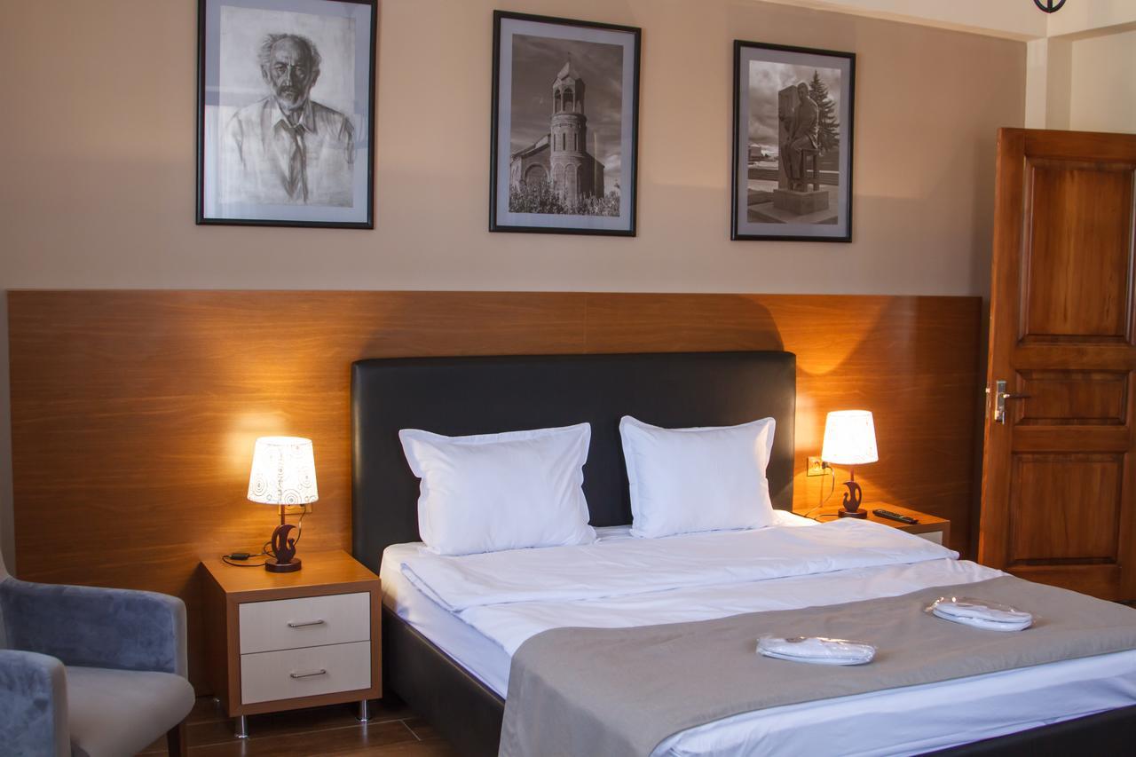 Hotel Plaza Viktoria Gyumri Extérieur photo