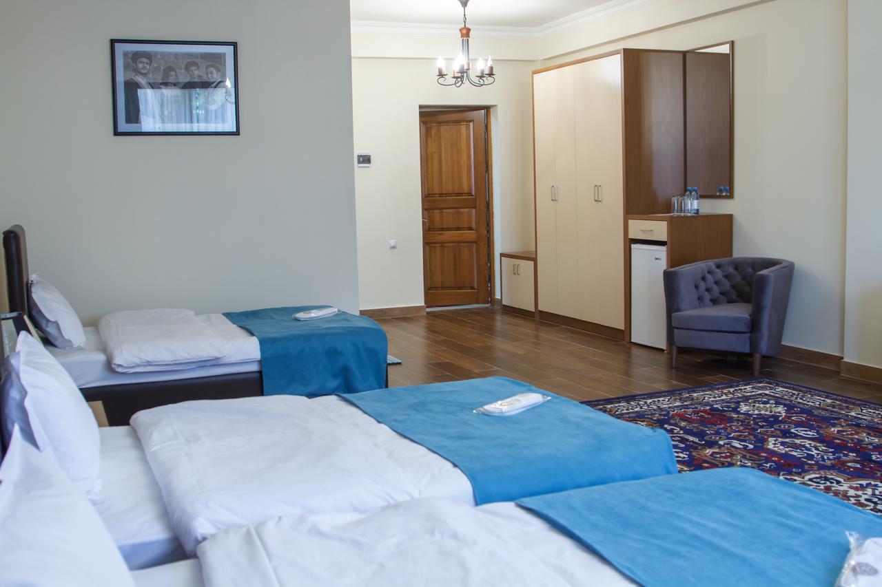Hotel Plaza Viktoria Gyumri Extérieur photo